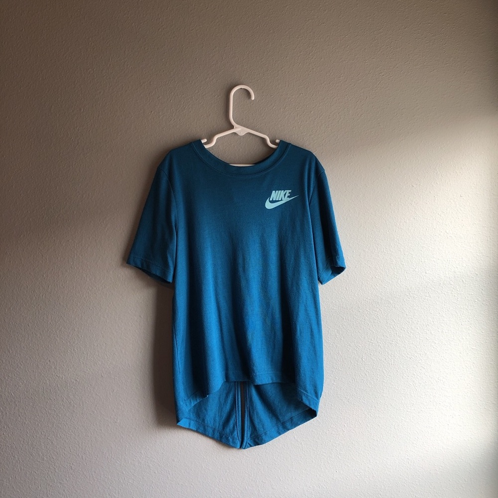 Girls Nike t-shirt